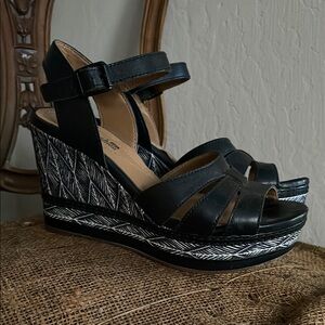 Clarks Black Wedge Sandals with Textured Heel